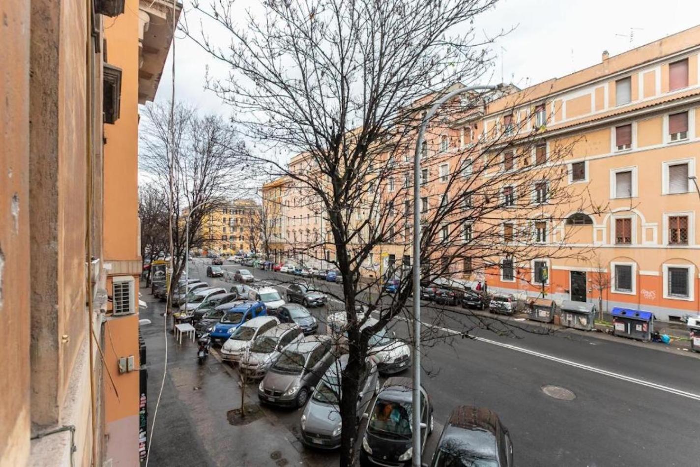 - Trastevere Train Station - Wifi Apartment Rome